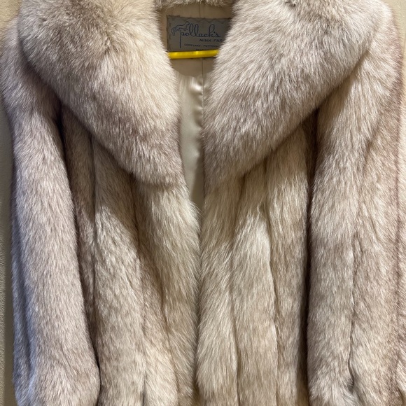 Luxurious Cream Fur jacket - Picture 11 of 11